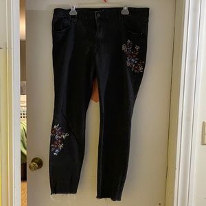 Mossimo Black embroidered jeans